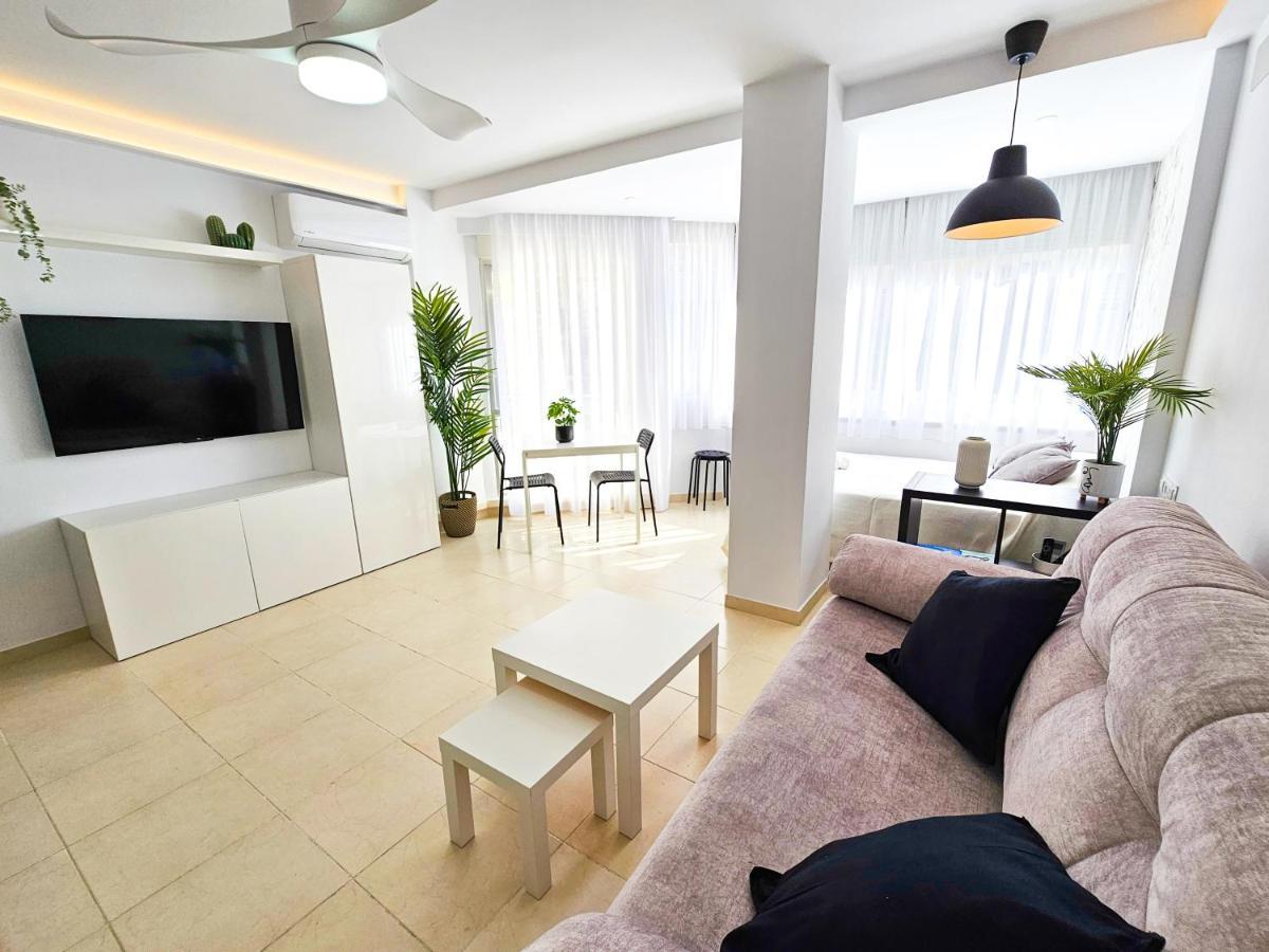Estudio Vip Mediterraneo - Alojamientos La Torre Torre Del Mar Exterior foto
