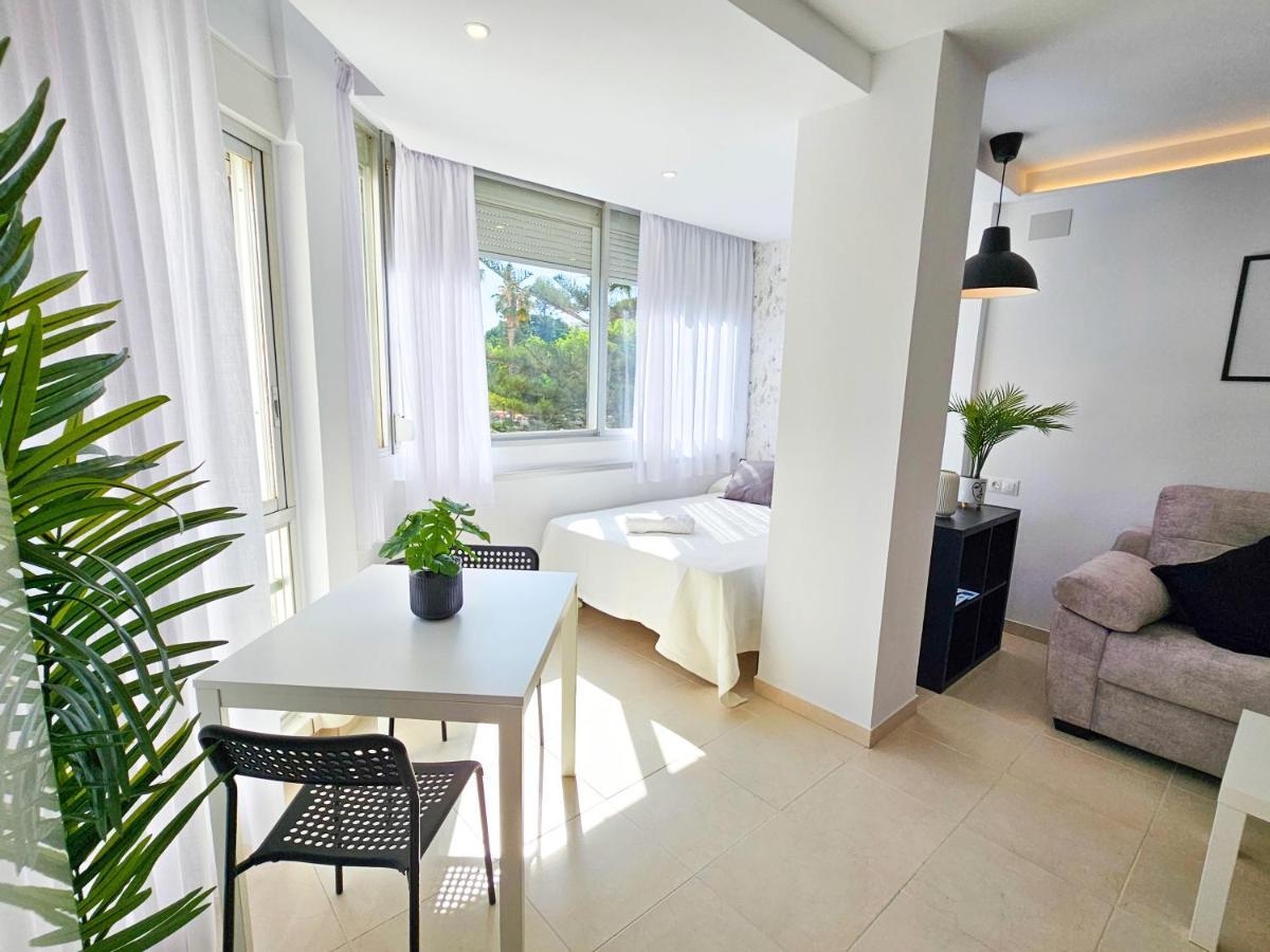 Estudio Vip Mediterraneo - Alojamientos La Torre Torre Del Mar Exterior foto