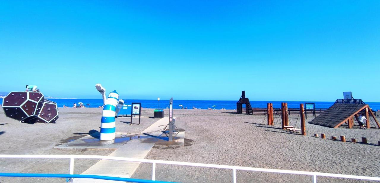 Estudio Vip Mediterraneo - Alojamientos La Torre Torre Del Mar Exterior foto