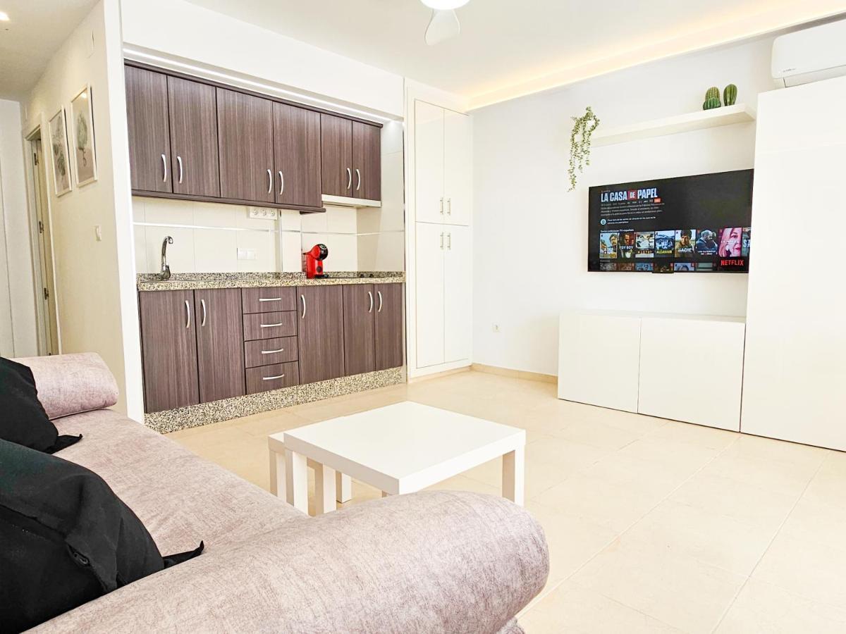 Estudio Vip Mediterraneo - Alojamientos La Torre Torre Del Mar Exterior foto
